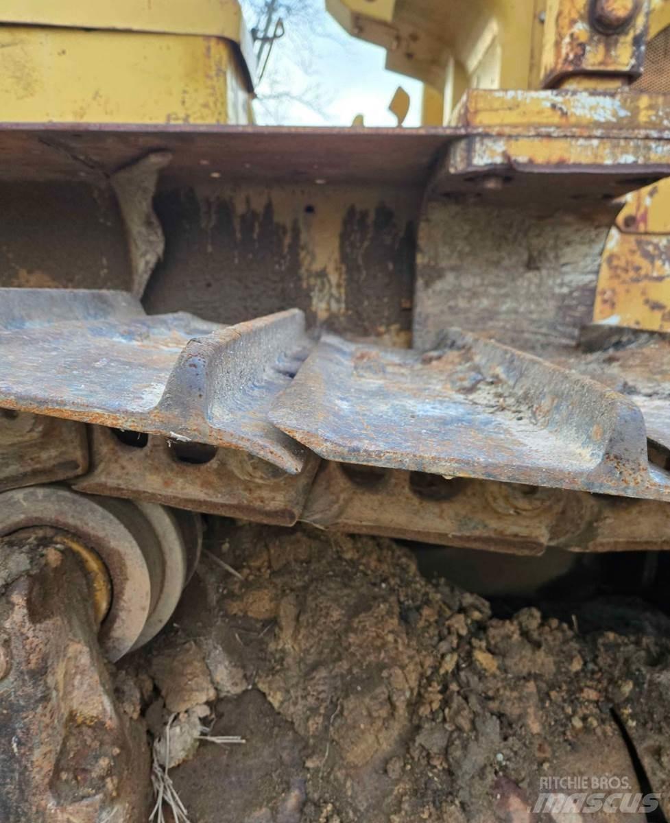 CAT D6C Pásové dozéry