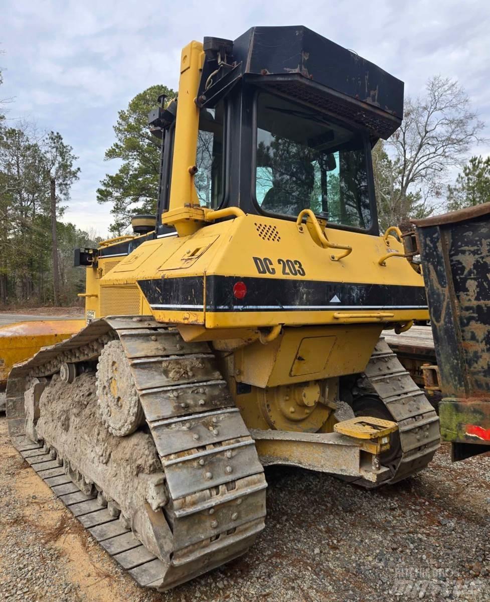 CAT D6M XL Pásové dozéry