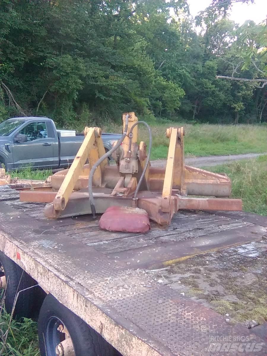 CAT D6R Rozrývače