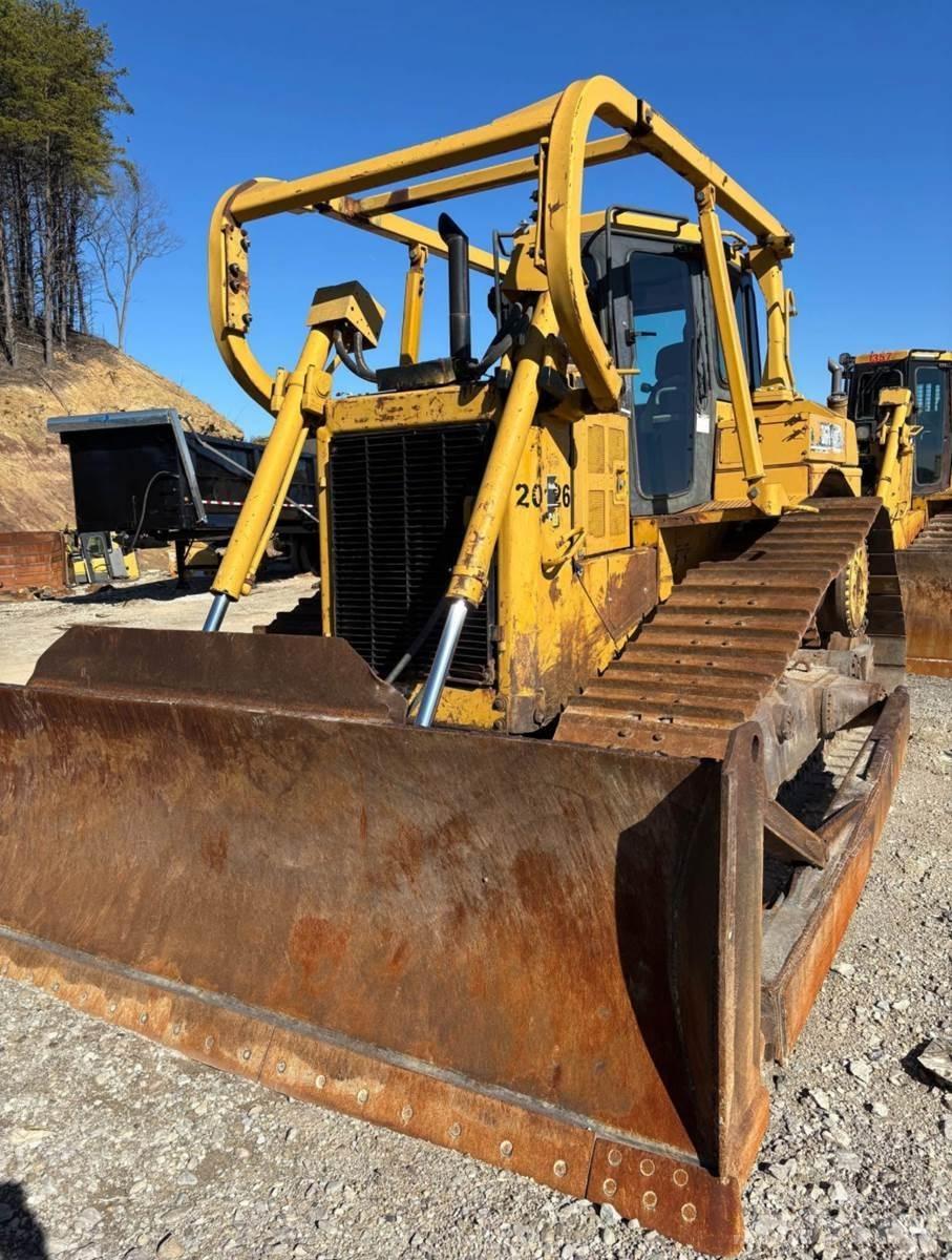 CAT D6R Pásové dozéry