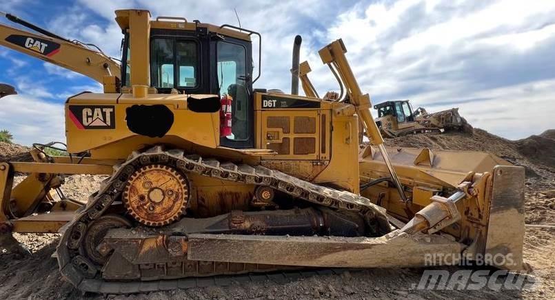 CAT D6T Pásové dozéry