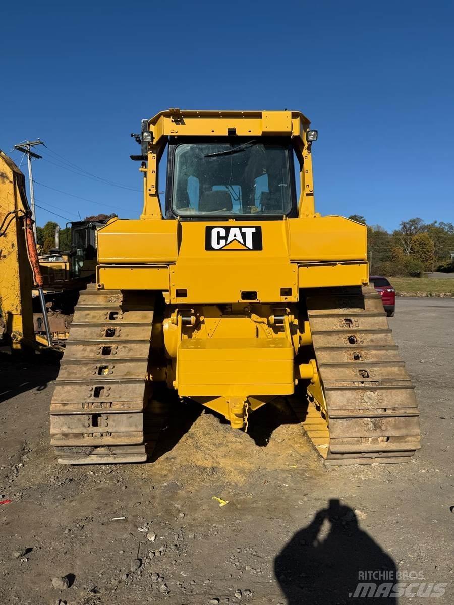 CAT D6T Pásové dozéry