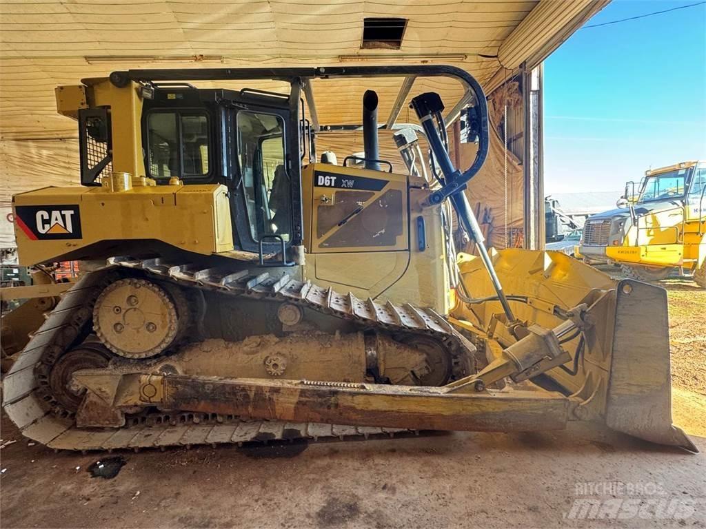 CAT D6T XW Pásové dozéry