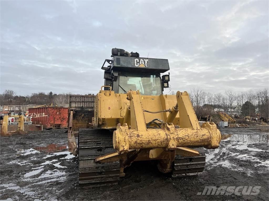 CAT D7E Pásové dozéry