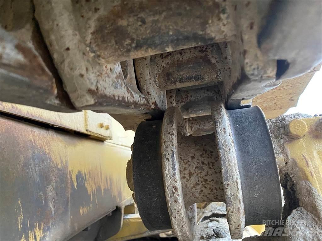 CAT D7E Pásové dozéry