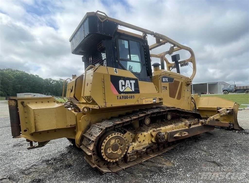 CAT D7E Pásové dozéry
