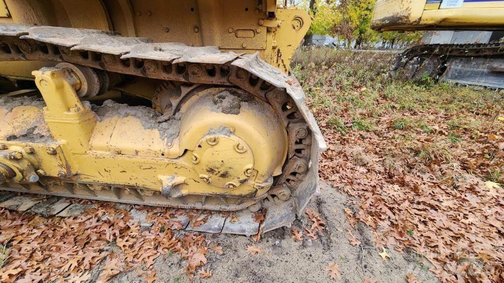 CAT D7F Pásové dozéry