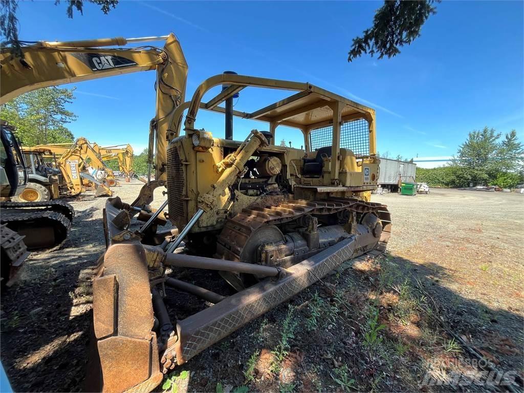 CAT D7G Pásové dozéry