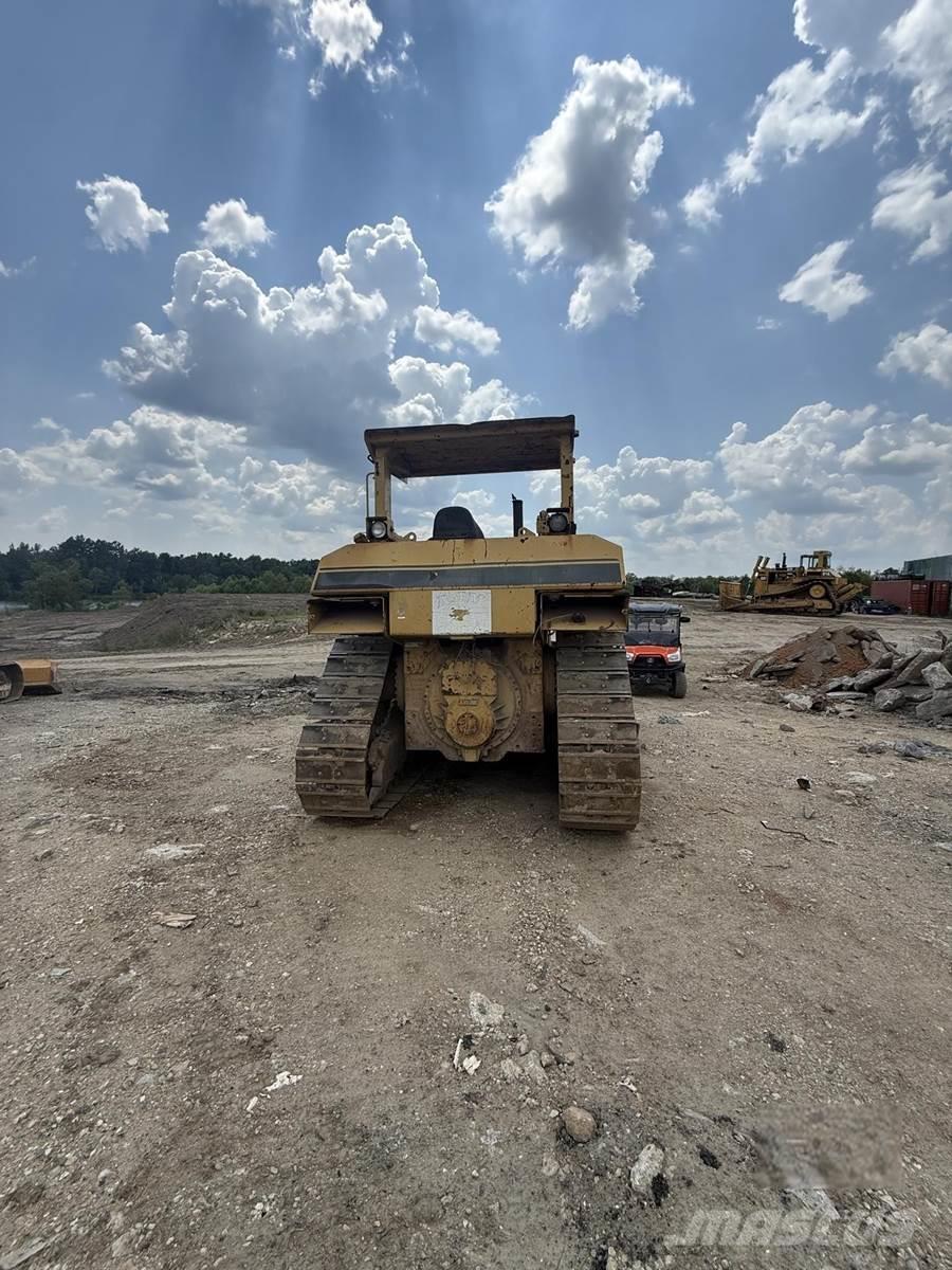 CAT D7H Pásové dozéry