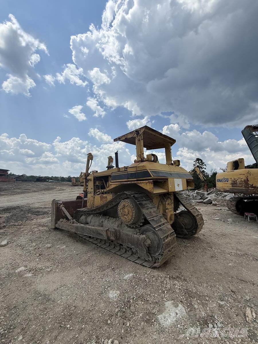 CAT D7H Pásové dozéry