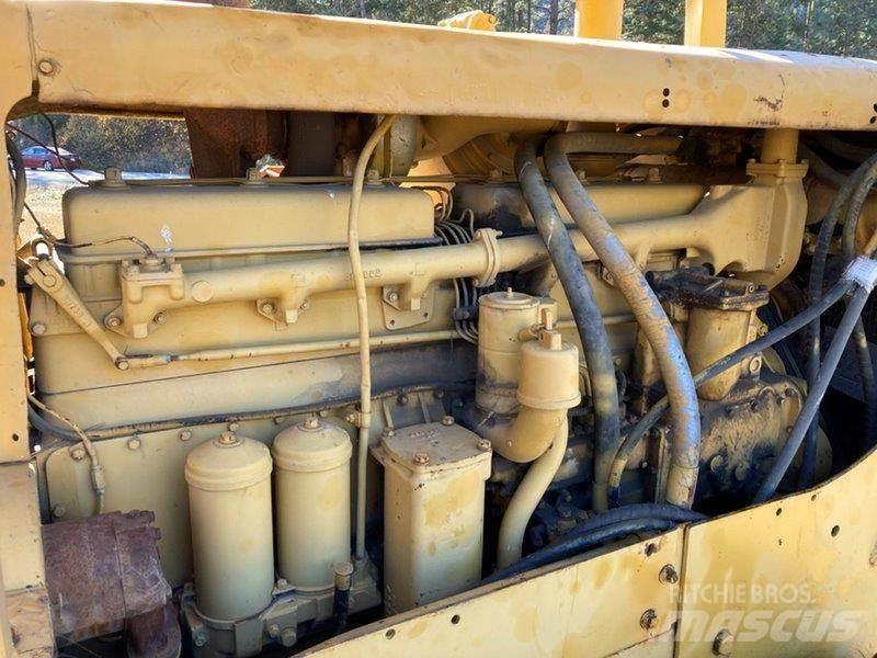 CAT D8H Pásové dozéry