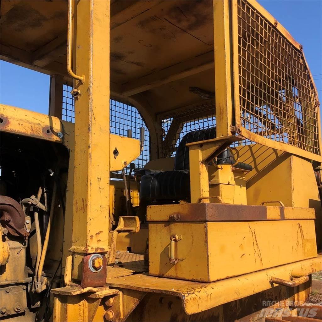 CAT D8H Pásové dozéry