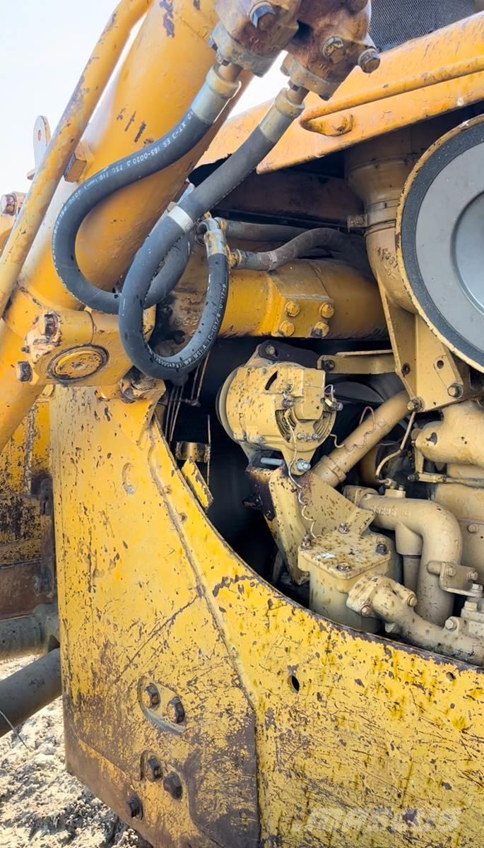 CAT D8H Pásové dozéry