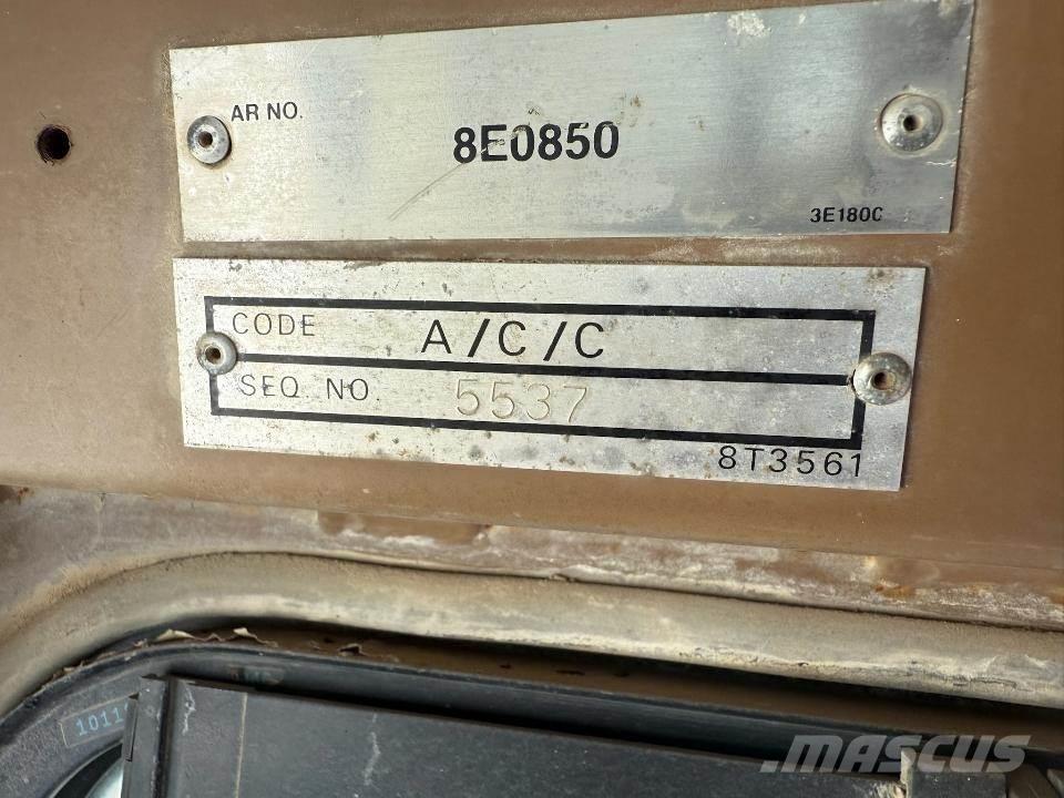 CAT D8N Pásové dozéry