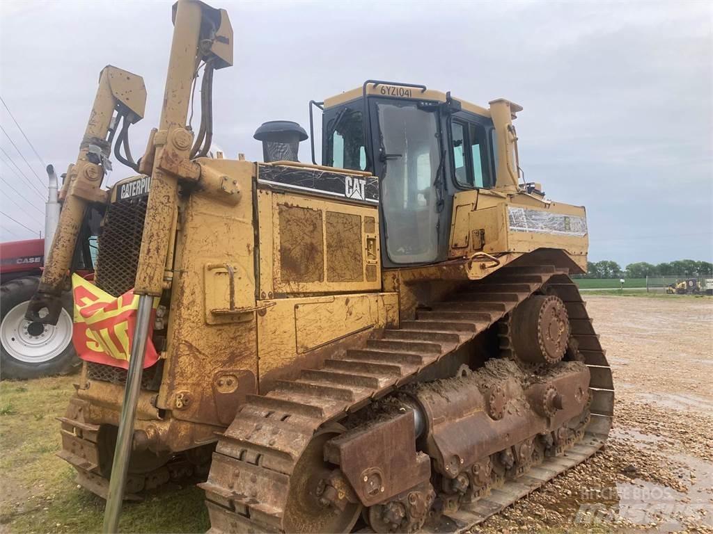 CAT D8R Pásové dozéry