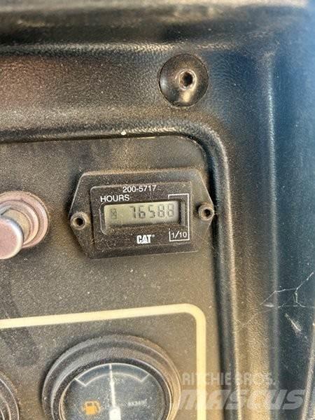 CAT D8R Pásové dozéry