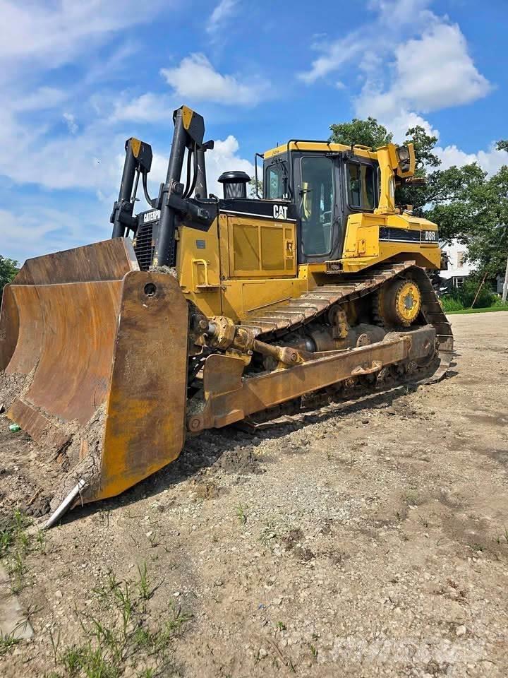 CAT D8R Pásové dozéry
