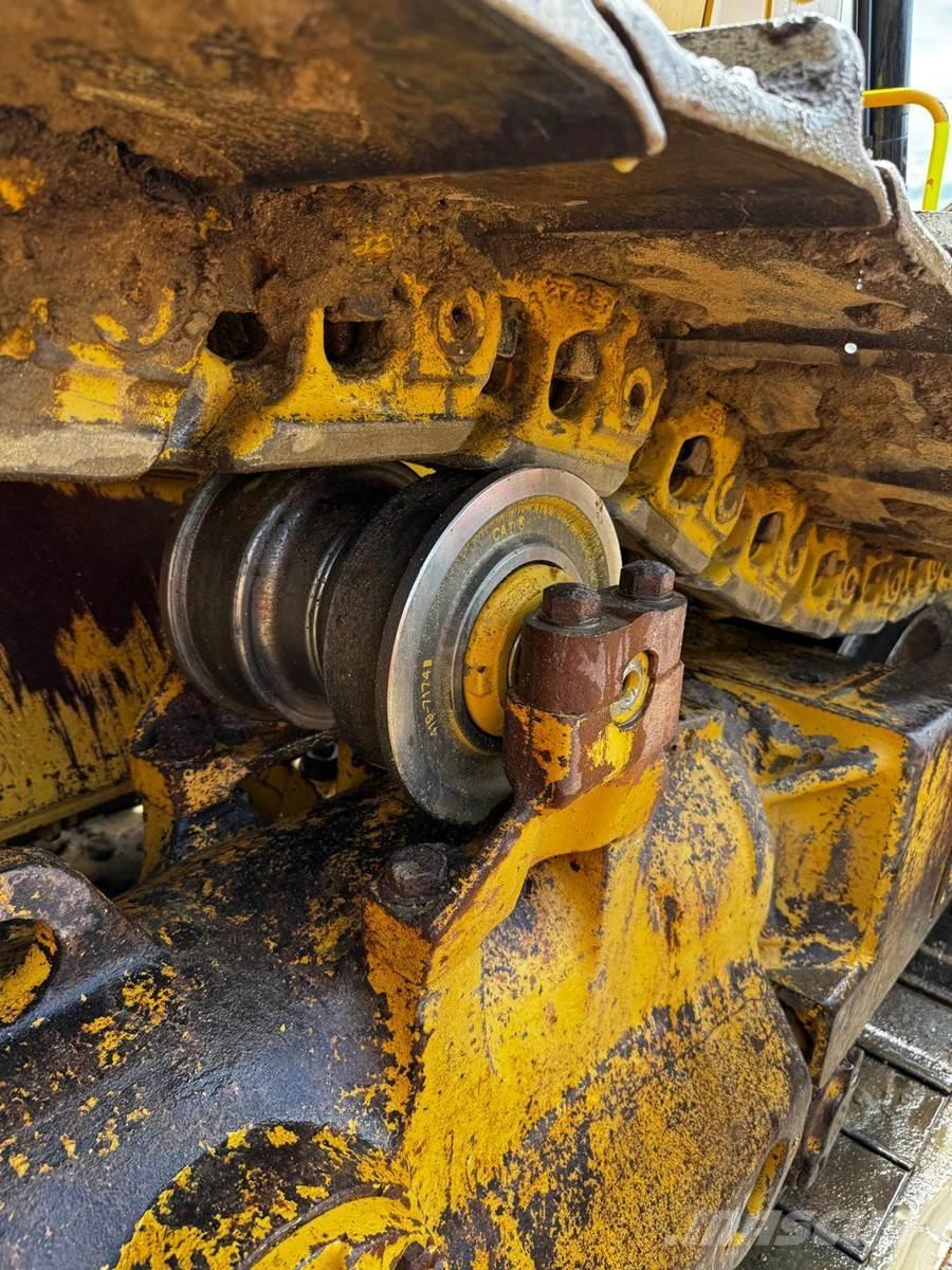 CAT D8T Pásové dozéry