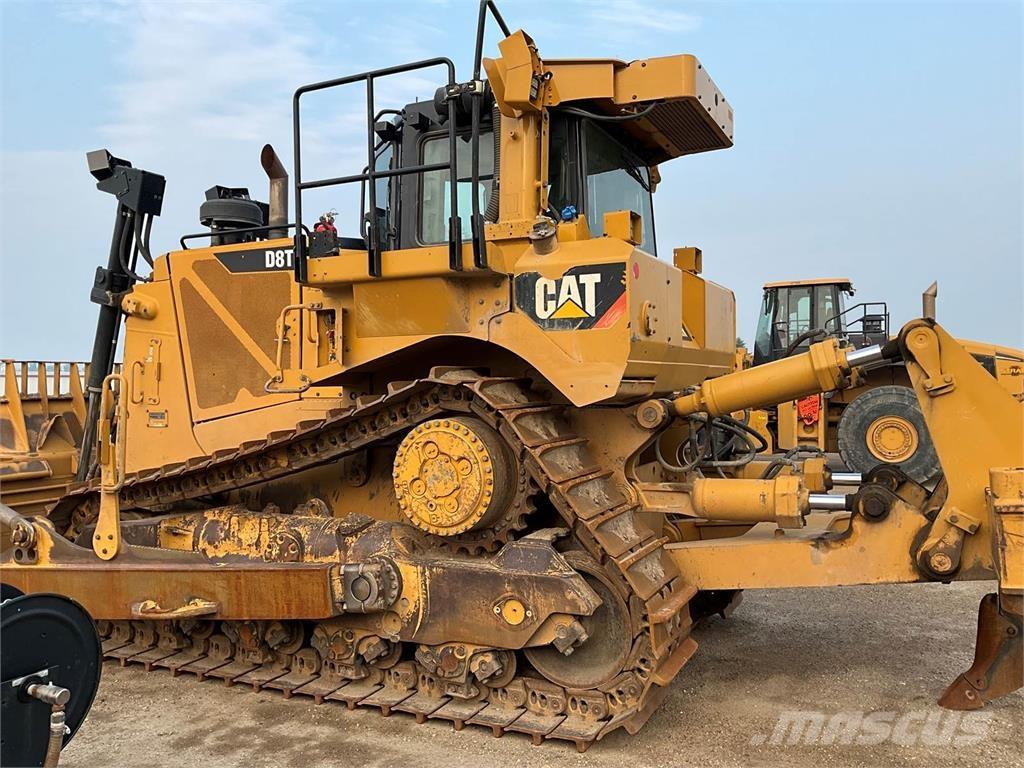 CAT D8T Pásové dozéry