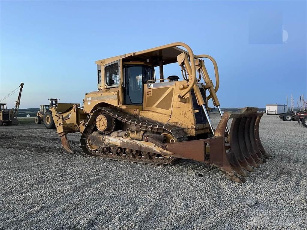 CAT D8T A Pásové dozéry