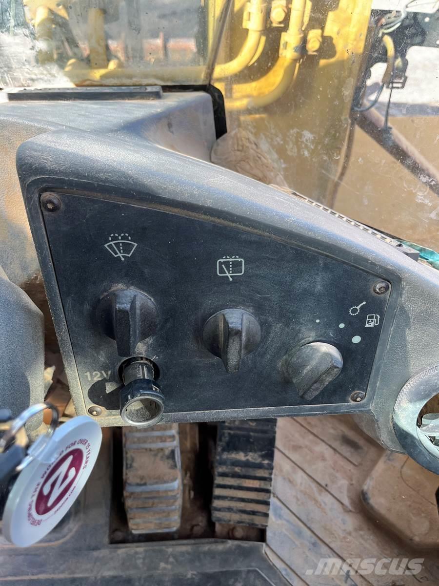 CAT IT38G Kolesové nakladače