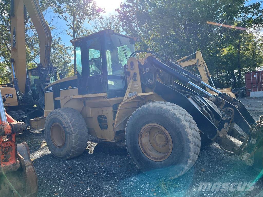 CAT IT38G Kolesové nakladače