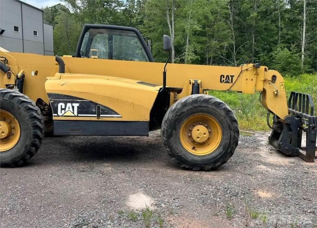 CAT TH460B Teleskopické manipulátory