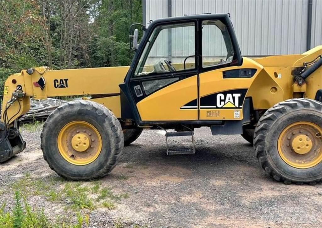 CAT TH460B Teleskopické manipulátory