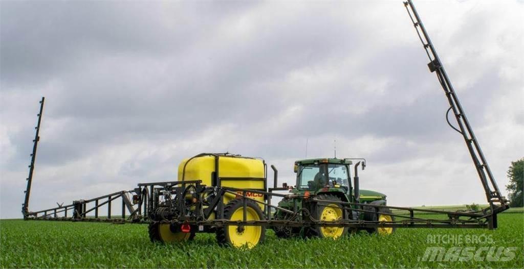 Demco 1250 Ťahané postrekovače