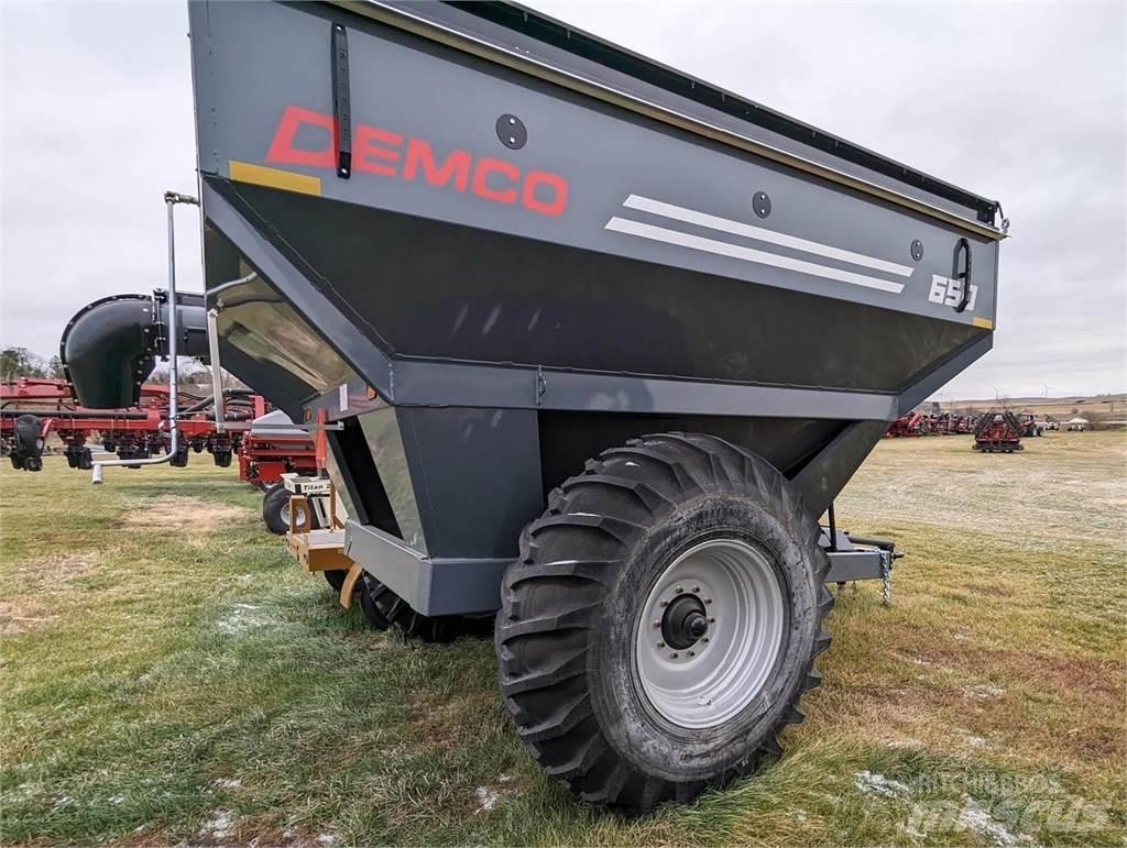 Demco 650 Obilné návesy