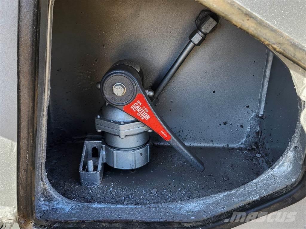 Doepker  Nízko rámové nákladné automobily