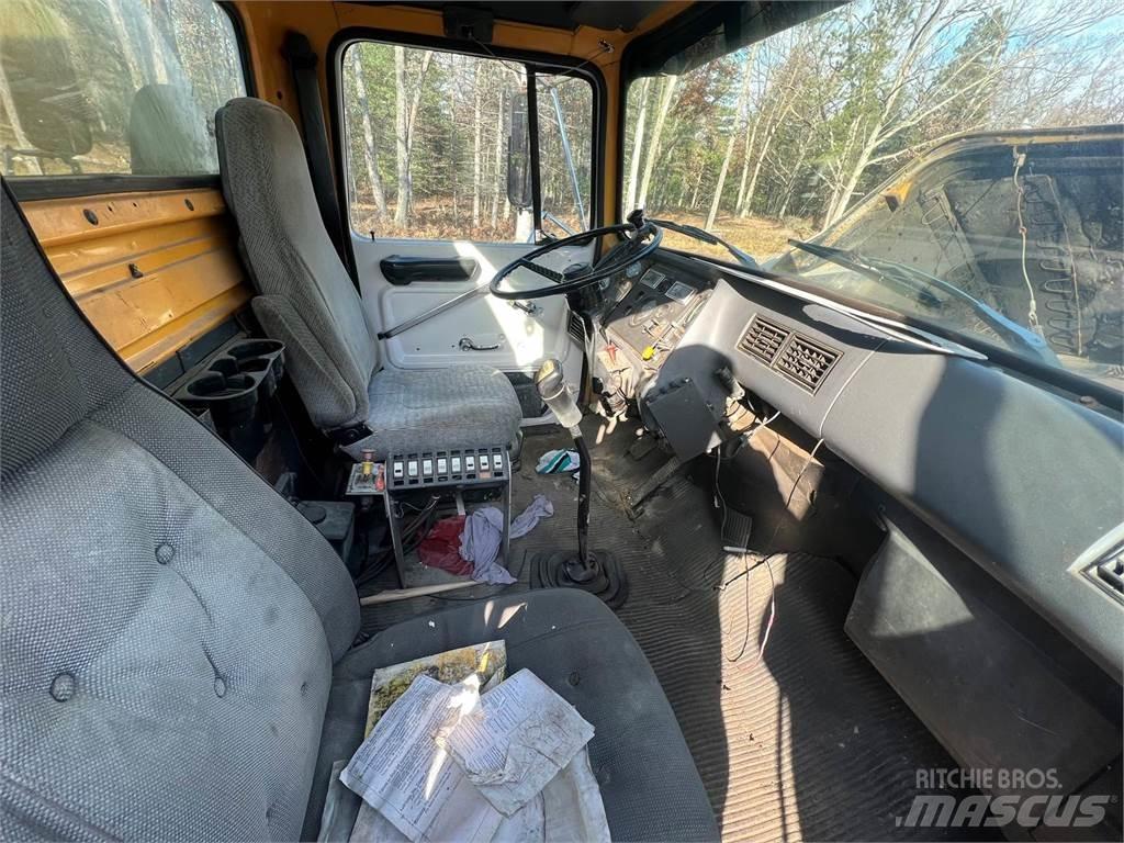 Ford 8000 Komunálne / Multi-úžitkové vozidlá