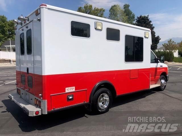 Ford E-450 Sanitky