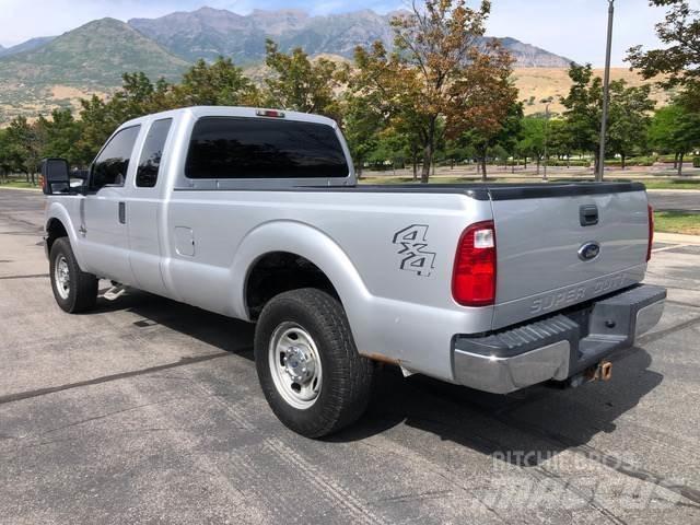 Ford F-250 Nakladacia/sklápacia bočnica