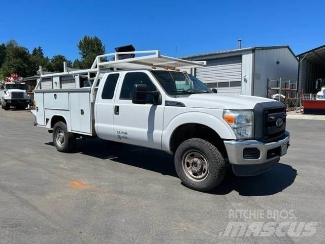 Ford F-350 Komunálne / Multi-úžitkové vozidlá