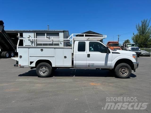 Ford F-350 Komunálne / Multi-úžitkové vozidlá