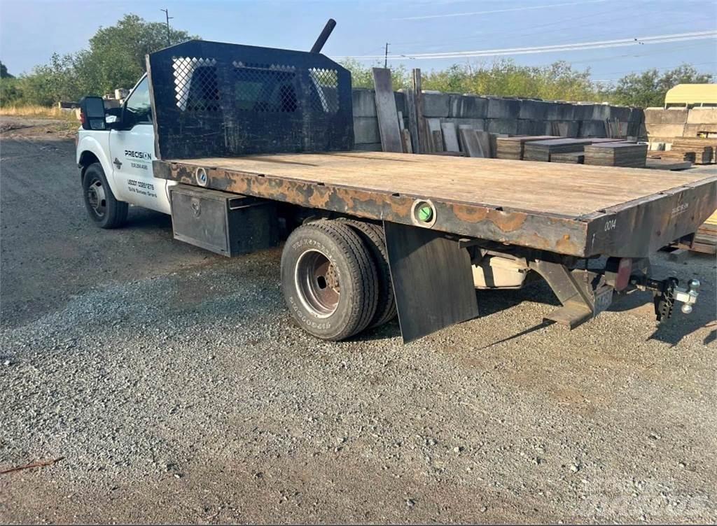 Ford F-350 Plošinové nákladné automobily/nákladné automobily so sklápacími bočnicami