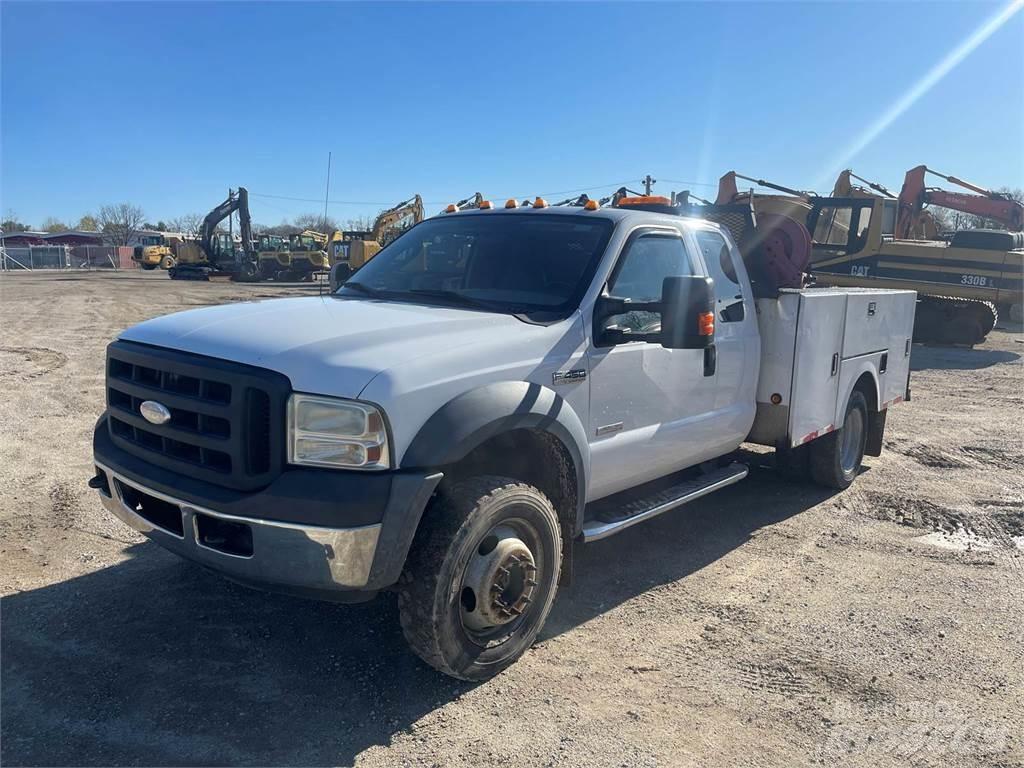 Ford F-450 Komunálne / Multi-úžitkové vozidlá
