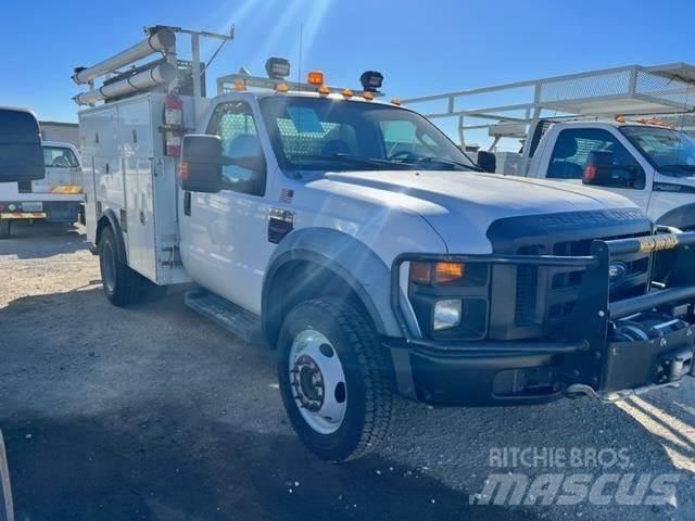 Ford F-550 Komunálne / Multi-úžitkové vozidlá