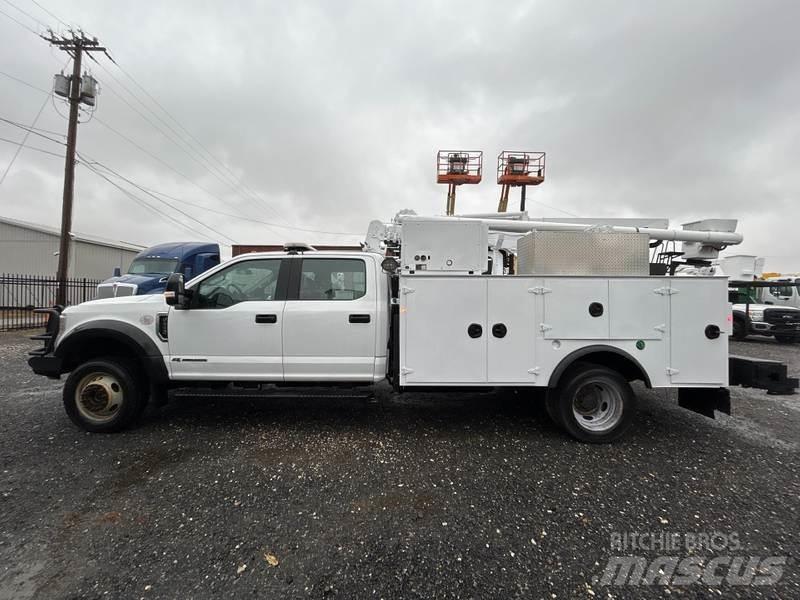 Ford F-550 Komunálne / Multi-úžitkové vozidlá