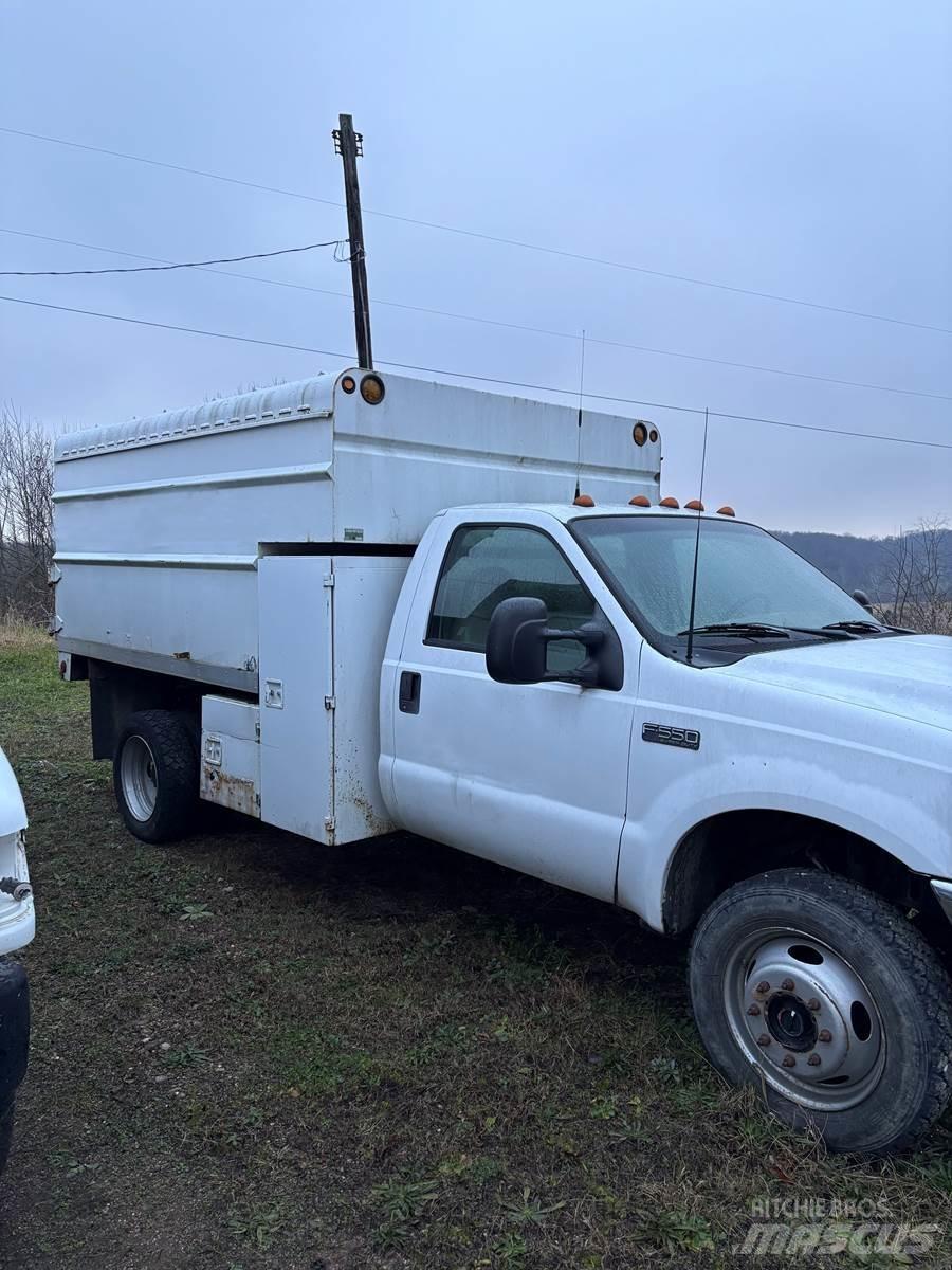 Ford F-550 Komunálne / Multi-úžitkové vozidlá