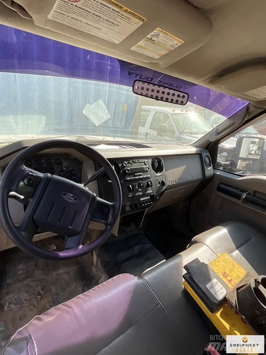 Ford F-550 Komunálne / Multi-úžitkové vozidlá