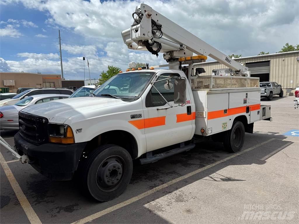 Ford F-550 Autoplošiny