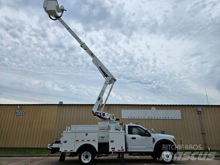 Ford F-550 Autoplošiny