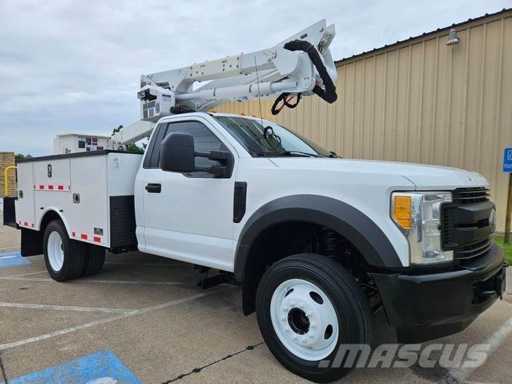 Ford F-550 Autoplošiny