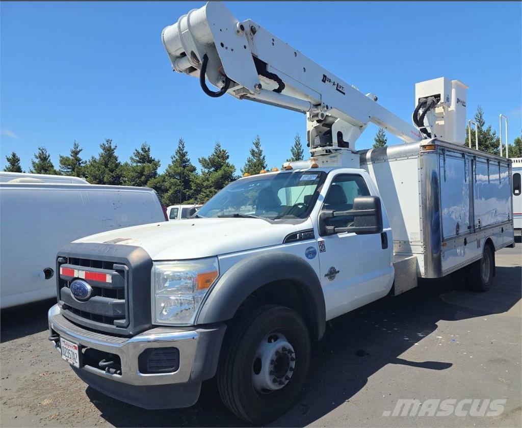 Ford F-550 Autoplošiny