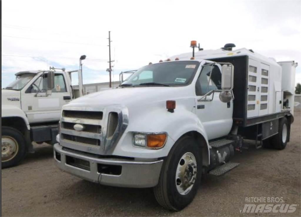 Ford F-650 Kombinované/Čerpacie cisterny