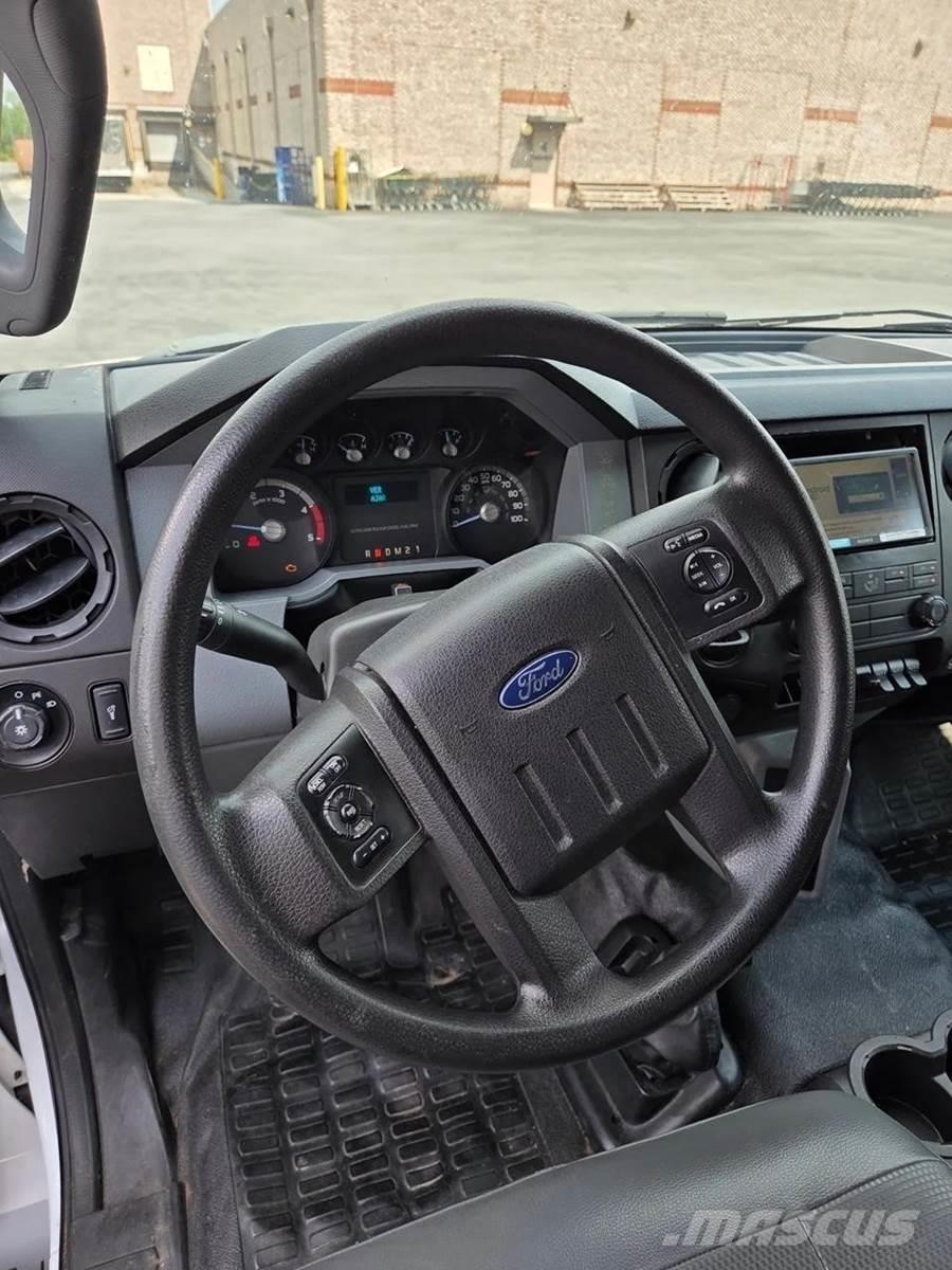 Ford F-650 Skriňová nadstavba
