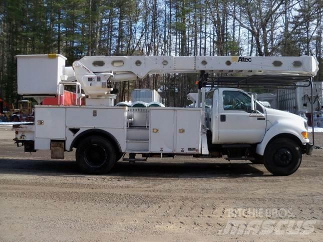Ford F-750 Autoplošiny