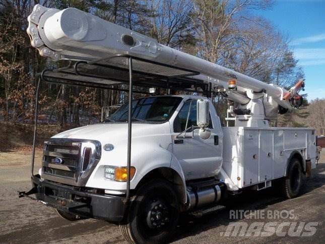 Ford F-750 Autoplošiny